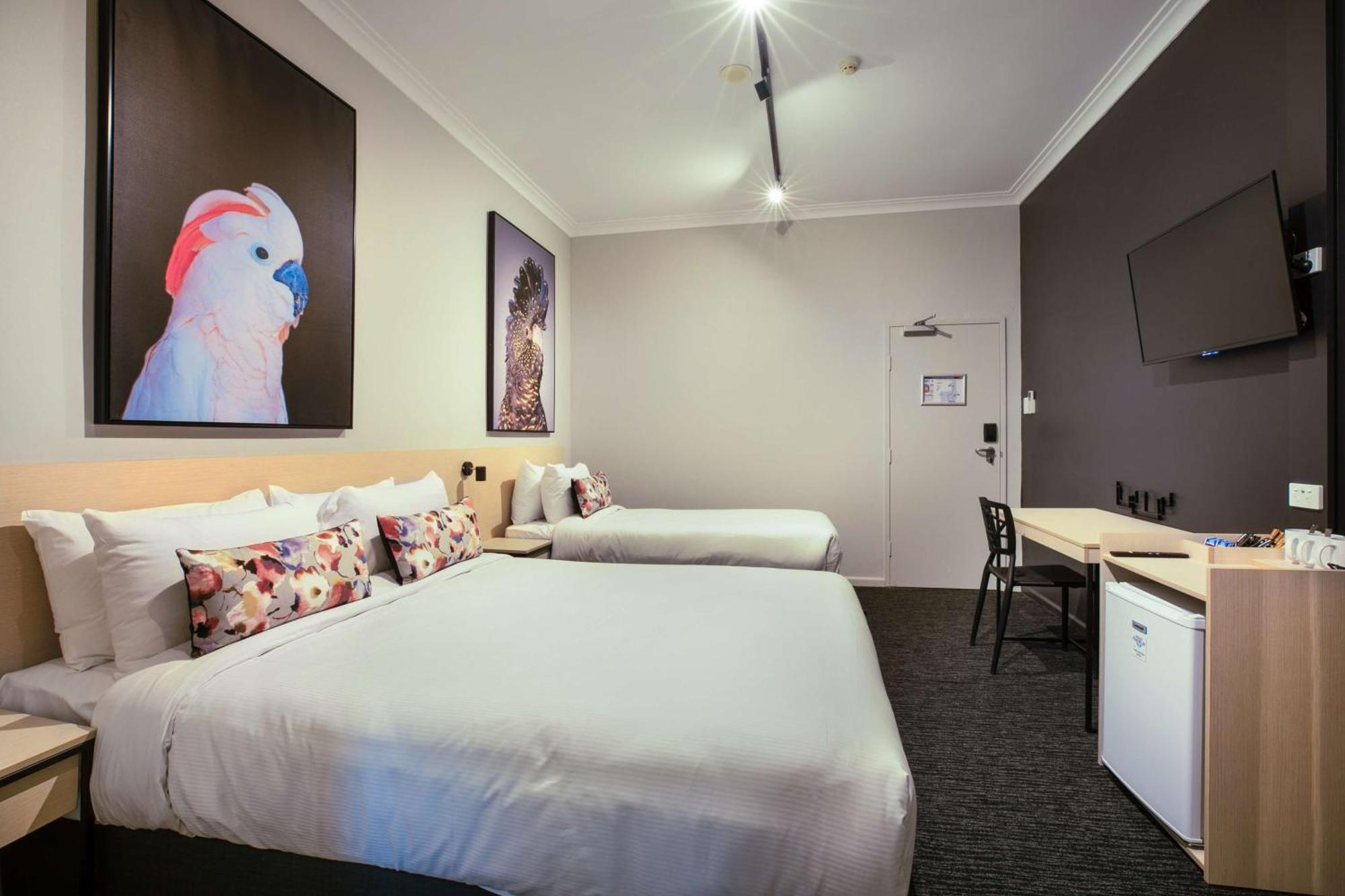 Nightcap At The Charles Hotel Wollongong Ngoại thất bức ảnh